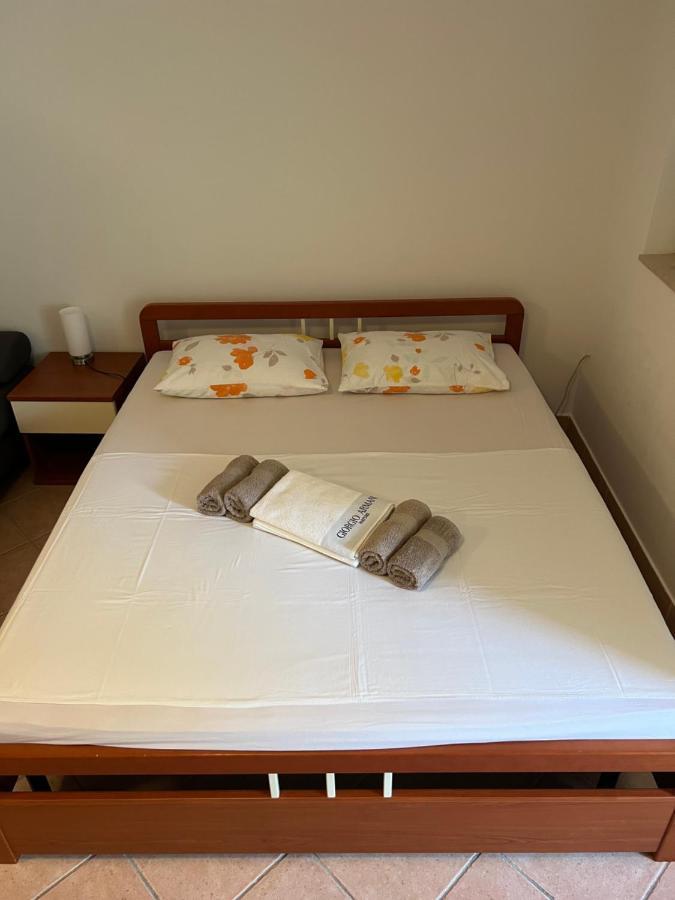 Mario Apartment Brela Extérieur photo